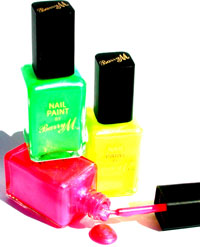  All About Neon Nail Polish 